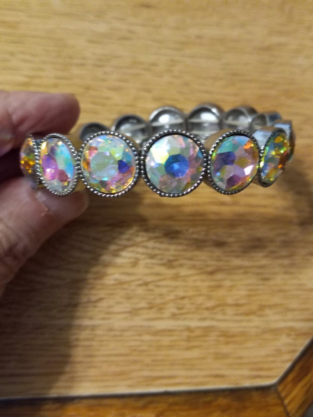 Silver tone w Faceted Aurora Borealis Rhinestones bracelet